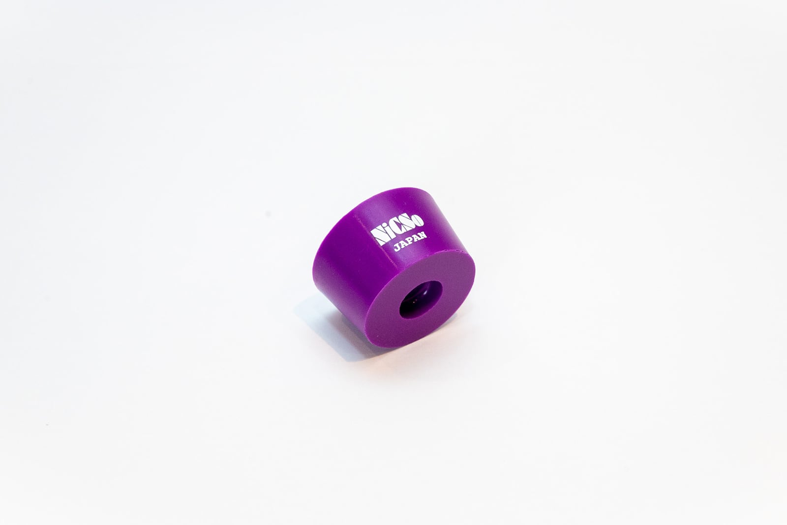 BUREEN is sound isolation feet. Made of formulated polyurethane gel. Reducing vibration transmission to zero.