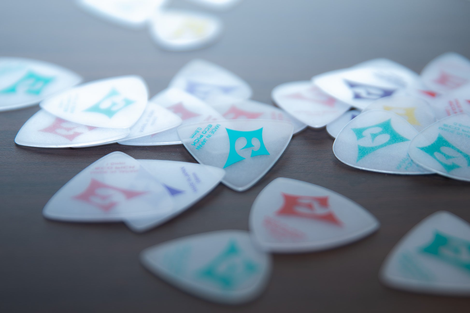 Eco pick. Eco friendly guitar picks made of 100% PET bottles. Boost clear tone and exceptional durability.