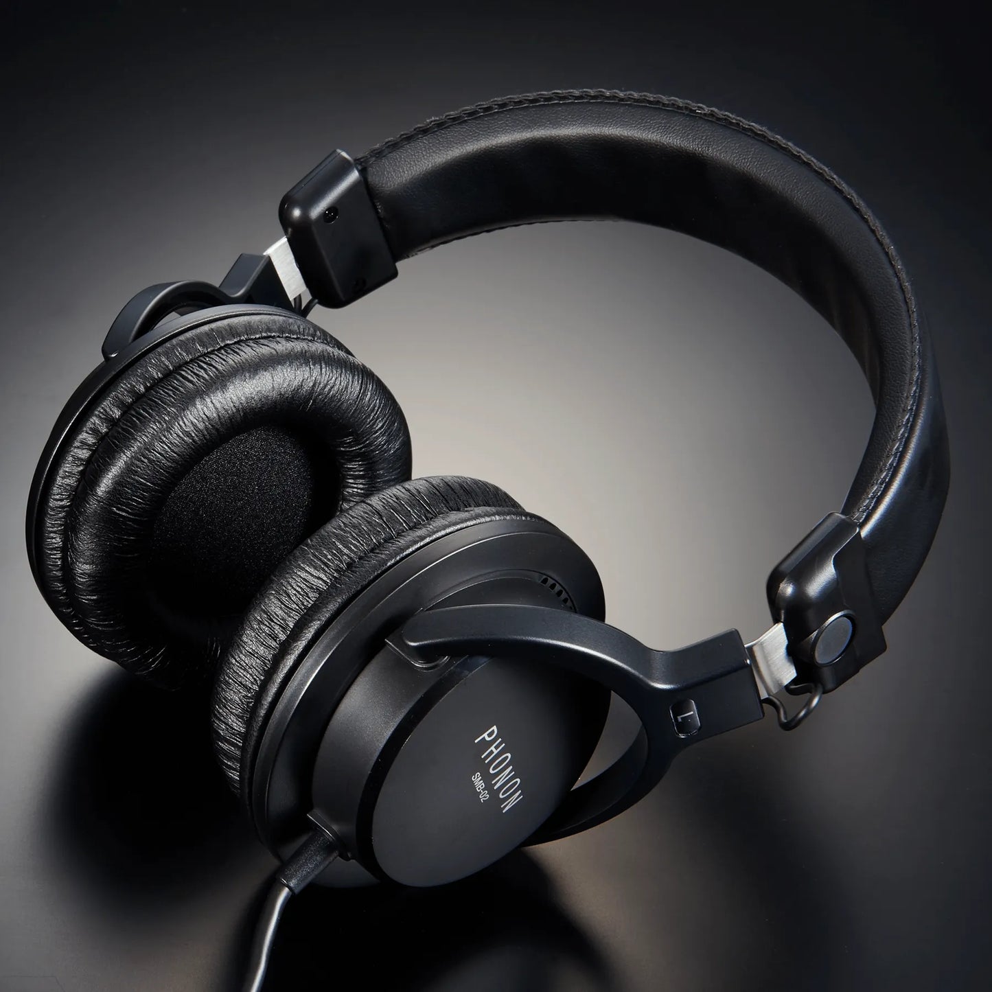 SMB-02 Subtonic Monitor Basic Headphones. PHONON. High sound quality. Professional headphones.